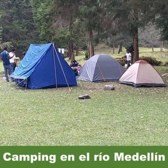Camping en el rio Medellin